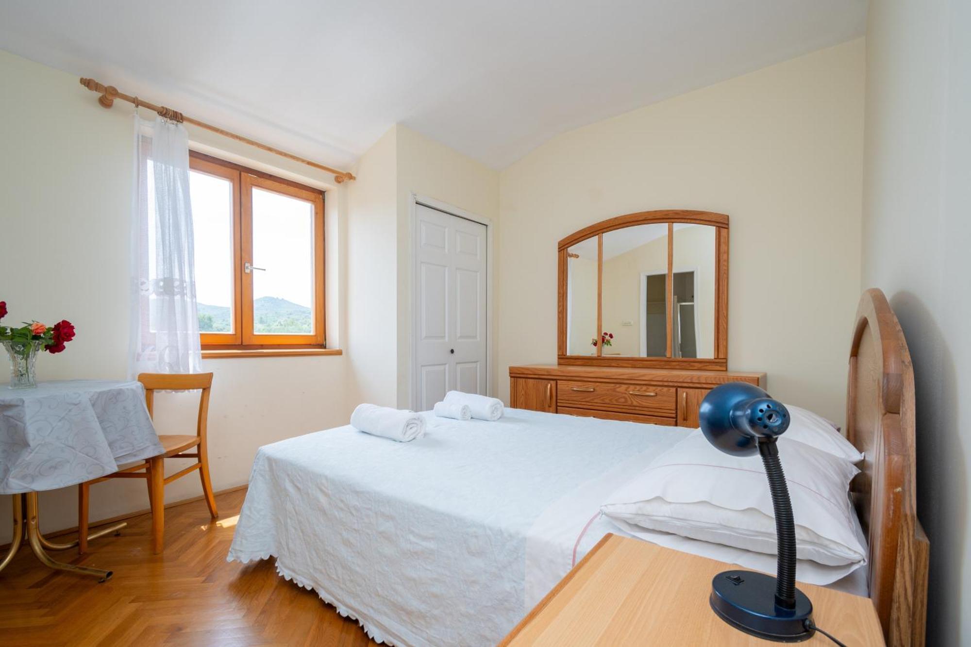 Apartments And Rooms By The Sea Mrljane, Pasman - 327 Neviđane Pokój zdjęcie